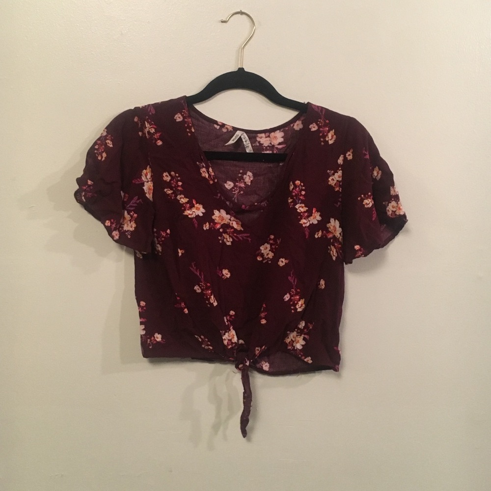 Crop top floral t-shirt